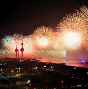 city-night-explosion-firework